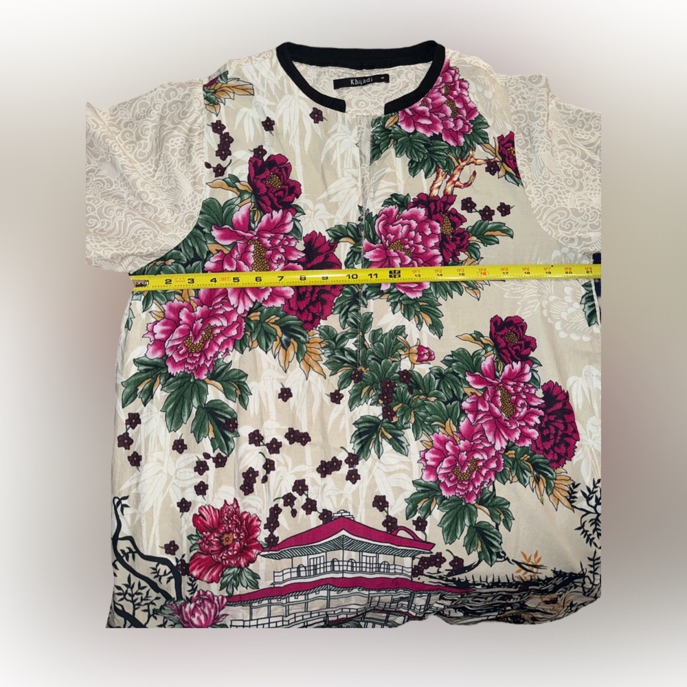 Khaadi Vibrant Floral Women's Kurta - Picture 5 of 6